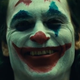 Ilustración para el artículo titulado Aquí tienes un primer vistazo al Joker de Joaquin Phoenix (maquillaje y sonrisa turbia incluidos)